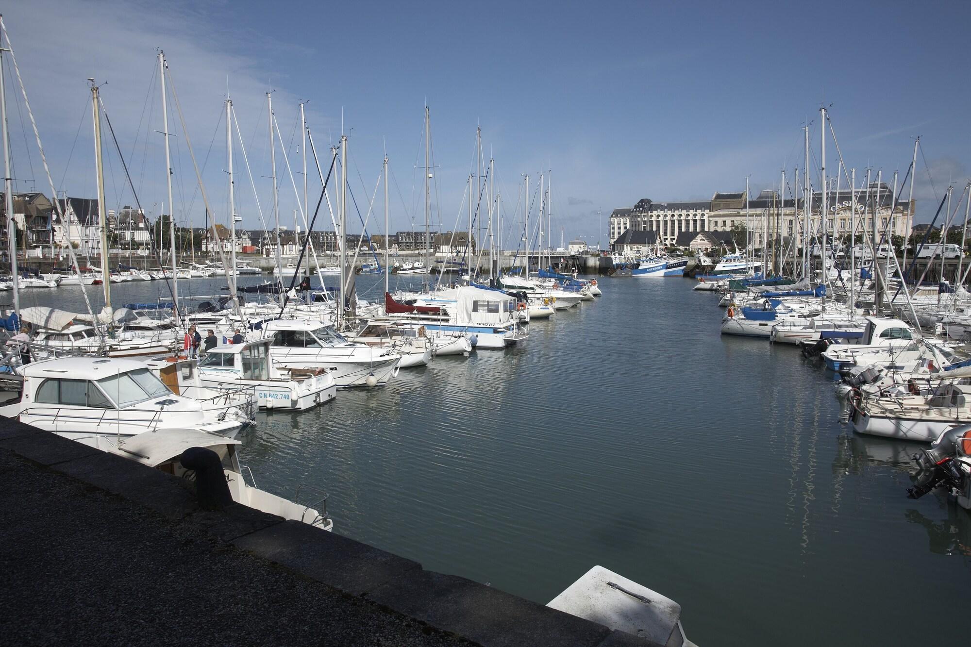 Sowell Residences Le Port Trouville-sur-Mer Eksteriør billede